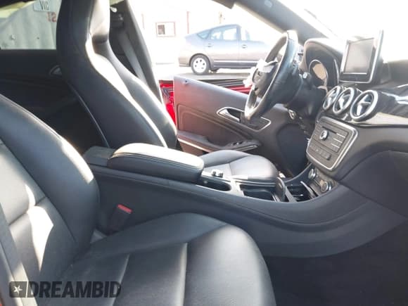 ✅ 2015 Mercedes-Benz CLA 250 • VIN: WDDSJ4EB0FN179326 • Lot: 42105000. Listed on IAAI with Not provided. Free auction sales archive from the USA and detailed vehicle history report at DreamBid. Image 5.