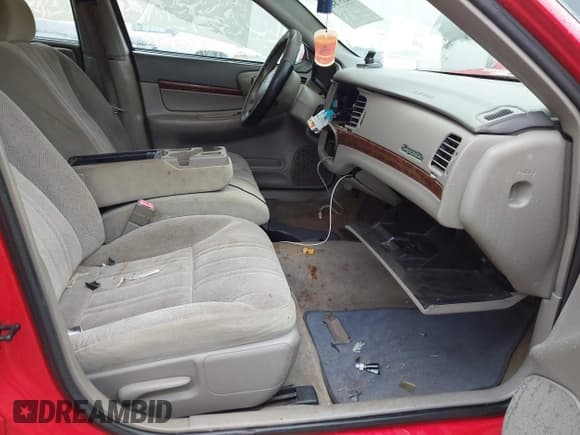 ✅ 2002 Chevrolet Impala • VIN: 2G1WF52E829256922 • Lot: 42857843. Wystawiony na IAAI z przebiegiem Nie podano. Bezpłatny archiwum sprzedaży aukcyjnych z USA i szczegółowy raport historii pojazdu na DreamBid. Zdjęcie 5.