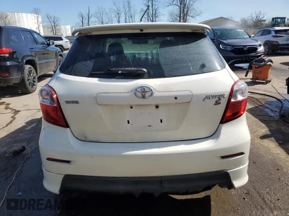 ✅ 2010 Toyota Matrix S • VIN: 2T1KE4EE9AC035889 • Lot: 54333535. Wystawiony na Copart z przebiegiem 166 206 mil. Bezpłatny archiwum sprzedaży aukcyjnych z USA i szczegółowy raport historii pojazdu na DreamBid. Zdjęcie 6.