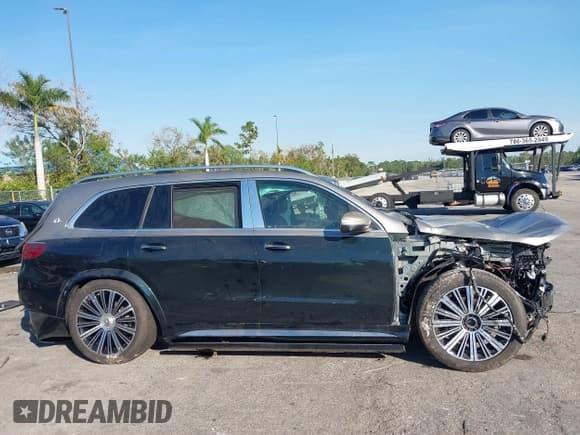 ✅ 2024 Mercedes-Benz GLS Maybach GLS 600 • VIN: 4JGFF8HB7RB114538 • Lot: 40909468. Wystawiony na IAAI z przebiegiem Nie podano. Bezpłatny archiwum sprzedaży aukcyjnych z USA i szczegółowy raport historii pojazdu na DreamBid. Zdjęcie 12.