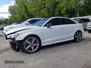 ✅ 2019 Audi RS 3 • VIN: WUABWGFF3KA902086 • Лот: 69177745. Опубликован ранее на Copart с пробегом Не указан. Бесплатный доступ к архиву аукционных продаж из США и подробный отчёт об истории автомобиля на DreamBid. Изображение 1.
