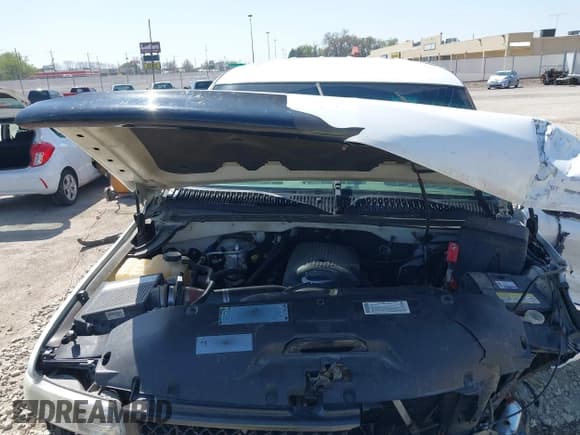 ✅ 2001 Chevrolet Silverado 2500HD LS • VIN: 1GCHK23U31F202241 • Lot: 41978203. Wystawiony na IAAI z przebiegiem 200 912 mil. Bezpłatny archiwum sprzedaży aukcyjnych z USA i szczegółowy raport historii pojazdu na DreamBid. Zdjęcie 10.