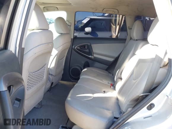 ✅ 2012 Toyota RAV4 Limited • VIN: 2T3DF4DV5CW221168 • Лот: 43577661. Опубликован ранее на IAAI с пробегом 164 354 миль. Бесплатный доступ к архиву аукционных продаж из США и подробный отчёт об истории автомобиля на DreamBid. Изображение 8.