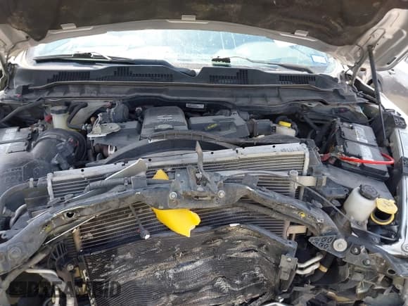 ✅ 2015 Ram 2500 SLT • VIN: 3C6UR5ML9FG611388 • Lot: 42045503. Wystawiony na IAAI z przebiegiem 164 547 mil. Bezpłatny archiwum sprzedaży aukcyjnych z USA i szczegółowy raport historii pojazdu na DreamBid. Zdjęcie 10.