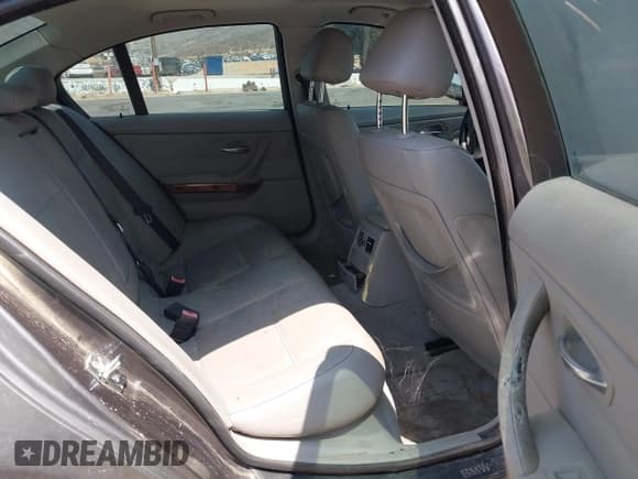 ✅ 2008 BMW 3 Series 328i • VIN: WBAVA37508NL46051 • Lot: 42975824. Wystawiony na IAAI z przebiegiem 155 487 mil. Bezpłatny archiwum sprzedaży aukcyjnych z USA i szczegółowy raport historii pojazdu na DreamBid. Zdjęcie 8.