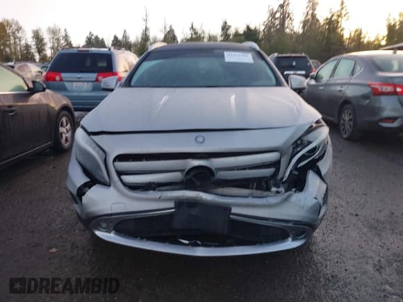 ✅ 2015 Mercedes-Benz GLA 250 • VIN: WDCTG4GBXFJ051235 • Lot: 43564701. Wystawiony na IAAI z przebiegiem 142 888 mil. Bezpłatny archiwum sprzedaży aukcyjnych z USA i szczegółowy raport historii pojazdu na DreamBid. Zdjęcie 11.