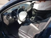 ✅ 2016 Mazda 3 S Touring • VIN: JM1BM1W34G1298576 • Lot: 42477748. Wystawiony na IAAI z przebiegiem Nie podano. Bezpłatny archiwum sprzedaży aukcyjnych z USA i szczegółowy raport historii pojazdu na DreamBid. Zdjęcie 18.