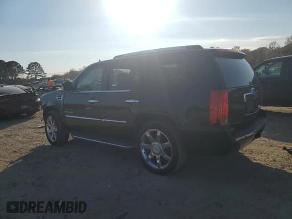 ✅ 2013 Cadillac Escalade Luxury • VIN: 1GYS3BEFXDR110896 • Лот: 92697115. Опубликован ранее на Copart с пробегом 195 297 миль. Бесплатный доступ к архиву аукционных продаж из США и подробный отчёт об истории автомобиля на DreamBid. Изображение 2.