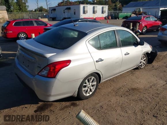 ✅ 2019 Nissan Versa SV • VIN: 3N1CN7AP8KL828700 • Lot: 43390610. Listed on IAAI with 104,145 mi. Free auction sales archive from the USA and detailed vehicle history report at DreamBid. Image 4.