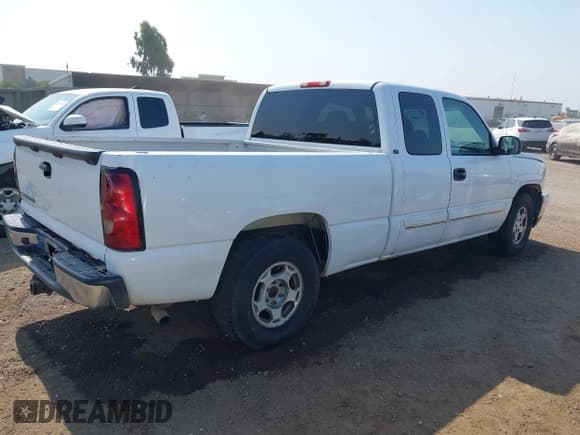 ✅ 2007 Chevrolet Silverado 1500 LT1 • VIN: 1GCEC19T97Z115377 • Lot: 42956603. Listed on IAAI with 310,619 mi. Free auction sales archive from the USA and detailed vehicle history report at DreamBid. Image 4.