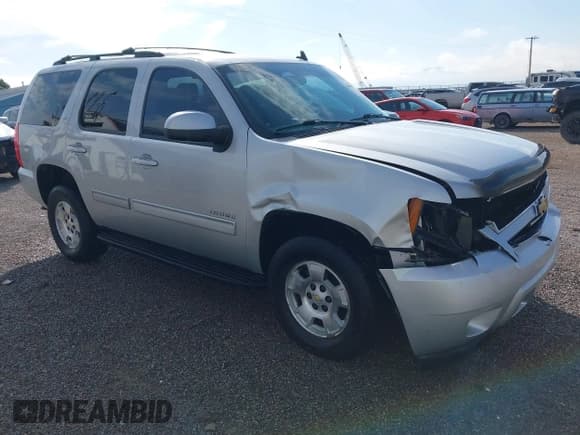 ✅ 2013 Chevrolet Tahoe LT • VIN: 1GNSKBE09DR352624 • Лот: 42843590. Опубликован ранее на IAAI с пробегом 141 528 миль. Бесплатный доступ к архиву аукционных продаж из США и подробный отчёт об истории автомобиля на DreamBid. Изображение 1.