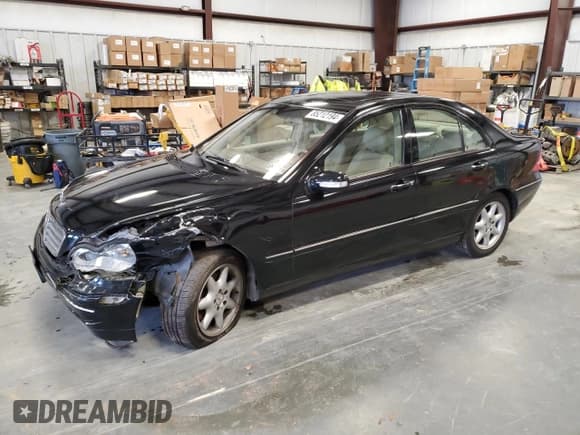 ✅ 2003 Mercedes-Benz C 240 • VIN: WDBRF81J23F365985 • Lot: 85212194. Wystawiony na Copart z przebiegiem 139 328 mil. Bezpłatny archiwum sprzedaży aukcyjnych z USA i szczegółowy raport historii pojazdu na DreamBid. Zdjęcie 1.