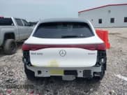 ✅ 2023 Mercedes-Benz EQE 500 • VIN: 4JGGM2CB8PA022730 • Lot: 42205928. Wystawiony na IAAI z przebiegiem 8 219 mil. Bezpłatny archiwum sprzedaży aukcyjnych z USA i szczegółowy raport historii pojazdu na DreamBid. Zdjęcie 17.