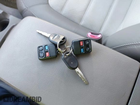 ✅ 2003 Ford Explorer Eddie Bauer • VIN: 1FMZU74W33ZB04853 • Lot: 42210642. Listed on IAAI with 172,842 mi. Free auction sales archive from the USA and detailed vehicle history report at DreamBid. Image 11.