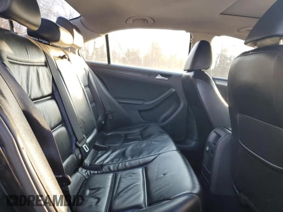 ✅ 2014 Volkswagen Jetta TDI • VIN: 3VWLL7AJ3EM336098 • Lot: 94135745. Wystawiony na Copart z przebiegiem 164 807 mil. Bezpłatny archiwum sprzedaży aukcyjnych z USA i szczegółowy raport historii pojazdu na DreamBid. Zdjęcie 10.