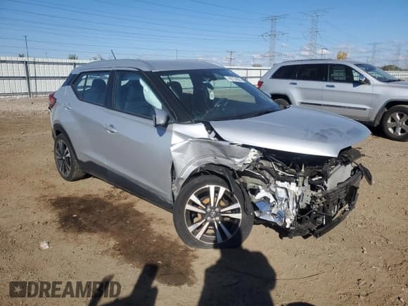 ✅ 2020 Nissan Kicks SV • VIN: 3N1CP5CV3LL538182 • Lot: 89724825. Listed on Copart with Not provided. Free auction sales archive from the USA and detailed vehicle history report at DreamBid. Image 4.
