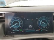 ✅ 2024 Hyundai Tucson SEL Convenience • VIN: KM8JCCD11RU202072 • Lot: 57694054. Wystawiony na Copart z przebiegiem 672 mil. Bezpłatny archiwum sprzedaży aukcyjnych z USA i szczegółowy raport historii pojazdu na DreamBid. Zdjęcie 9.