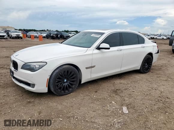 ✅ 2010 BMW 7 Series 750Li • VIN: WBAKB8C57ACY62931 • Лот: 62565885. Опубликован ранее на Copart с пробегом 109 703 миль. Бесплатный доступ к архиву аукционных продаж из США и подробный отчёт об истории автомобиля на DreamBid. Изображение 1.