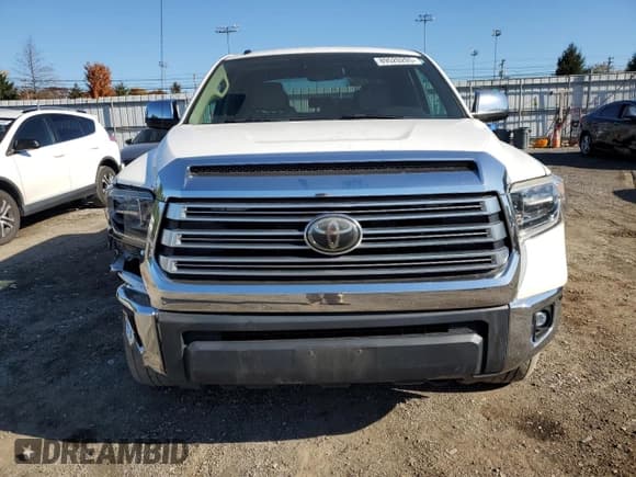 ✅ 2018 Toyota Tundra Limited • VIN: 5TFHY5F16JX700235 • Lot: 89520205. Listed on Copart with 124,998 mi. Free auction sales archive from the USA and detailed vehicle history report at DreamBid. Image 5.