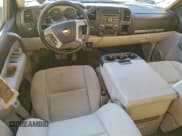 ✅ 2007 Chevrolet Silverado 2500HD 1LT • VIN: 1GCHK23677F506019 • Лот: 94180515. Опубликован ранее на Copart с пробегом 365 114 миль. Бесплатный доступ к архиву аукционных продаж из США и подробный отчёт об истории автомобиля на DreamBid. Изображение 8.