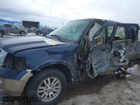 ✅ 2013 Ford Expedition XLT • VIN: 1FMJU1J54DEF18240 • Lot: 41657439. Listed on IAAI with Not provided. Free auction sales archive from the USA and detailed vehicle history report at DreamBid. Image 6.