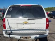 ✅ 2013 Chevrolet Suburban LS • VIN: 1GNSKHE73DR257430 • Lot: 43547988. Wystawiony na IAAI z przebiegiem 150 950 mil. Bezpłatny archiwum sprzedaży aukcyjnych z USA i szczegółowy raport historii pojazdu na DreamBid. Zdjęcie 16.