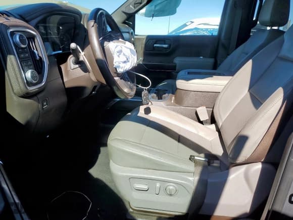 ✅ 2020 GMC Sierra 1500 SLT • VIN: 3GTU9DED2LG396006 • Лот: 81943985. Опубликован ранее на Copart с пробегом Не указан. Бесплатный доступ к архиву аукционных продаж из США и подробный отчёт об истории автомобиля на DreamBid. Изображение 7.