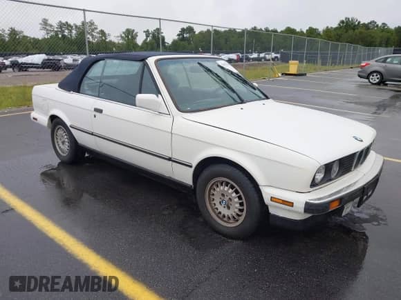 1990 BMW 3 Series с VIN WBABB230XLEC19632, выставлен на аукционе IAAI как лот 42859545 с пробегом 213 743 миль миль и . История ставок и продаж доступна на DreamBid. Изображение 1.