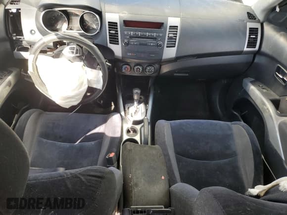 ✅ 2011 Mitsubishi Outlander ES • VIN: JA4AS2AW2BU010340 • Lot: 82574705. Listed on Copart with 182,579 mi. Free auction sales archive from the USA and detailed vehicle history report at DreamBid. Image 8.