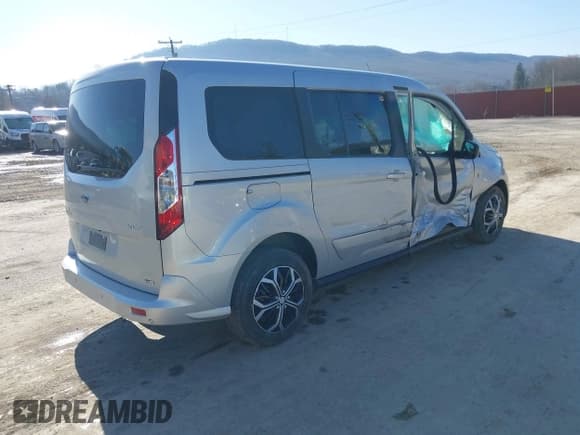 ✅ 2022 Ford Transit Connect XLT • VIN: NM0GE9F29N1534562 • Lot: 41810903. Listed on IAAI with 10,712 mi. Free auction sales archive from the USA and detailed vehicle history report at DreamBid. Image 4.