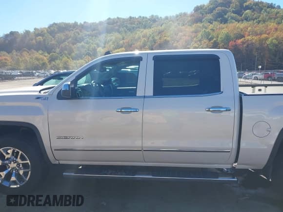 ✅ 2014 GMC Sierra 1500 SLT • VIN: 3GTU2VEC0EG472505 • Lot: 43461657. Listed on IAAI with 85,554 mi. Free auction sales archive from the USA and detailed vehicle history report at DreamBid. Image 14.