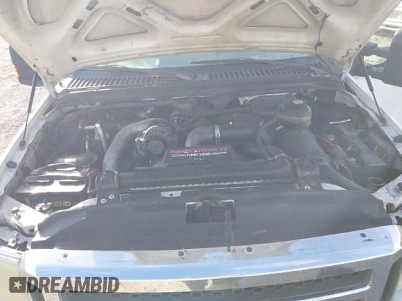 ✅ 2005 Ford F-250 XL • VIN: 1FTSX20P55EB64948 • Lot: 41579748. Wystawiony na IAAI z przebiegiem 349 258 mil. Bezpłatny archiwum sprzedaży aukcyjnych z USA i szczegółowy raport historii pojazdu na DreamBid. Zdjęcie 10.