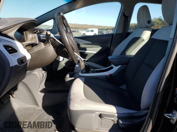 ✅ 2019 Chevrolet Bolt EV LT • VIN: 1G1FY6S08K4113332 • Lot: 79845284. Wystawiony na Copart z przebiegiem 66 794 mil. Bezpłatny archiwum sprzedaży aukcyjnych z USA i szczegółowy raport historii pojazdu na DreamBid. Zdjęcie 7.