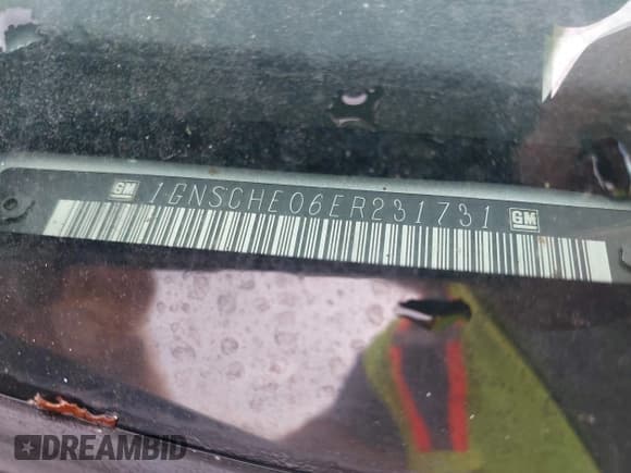 ✅ 2014 Chevrolet Suburban LS • VIN: 1GNSCHE06ER231731 • Lot: 43303711. Wystawiony na IAAI z przebiegiem 209 033 mil. Bezpłatny archiwum sprzedaży aukcyjnych z USA i szczegółowy raport historii pojazdu na DreamBid. Zdjęcie 9.