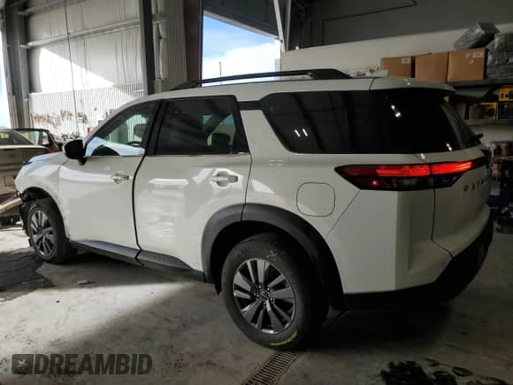 2024 Nissan Pathfinder SV with VIN 5N1DR3BAXRC297459, listed as a Copart auction lot 90979305 with 32,984 mi miles and Clean title. Bid and sale history available at DreamBid. Image 2.