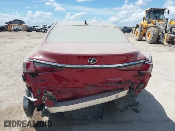 ✅ 2020 Lexus ES 350 Luxury • VIN: 58AEZ1B10LU078464 • Lot: 43004764. Wystawiony na IAAI z przebiegiem 50 827 mil. Bezpłatny archiwum sprzedaży aukcyjnych z USA i szczegółowy raport historii pojazdu na DreamBid. Zdjęcie 16.