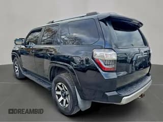 ✅ 2018 Toyota 4Runner TRD Off Road Premium • VIN: JTEBU5JR5J5510366 • Lot: 94337305. Wystawiony na Copart z przebiegiem 178 622 mil. Bezpłatny archiwum sprzedaży aukcyjnych z USA i szczegółowy raport historii pojazdu na DreamBid. Zdjęcie 3.