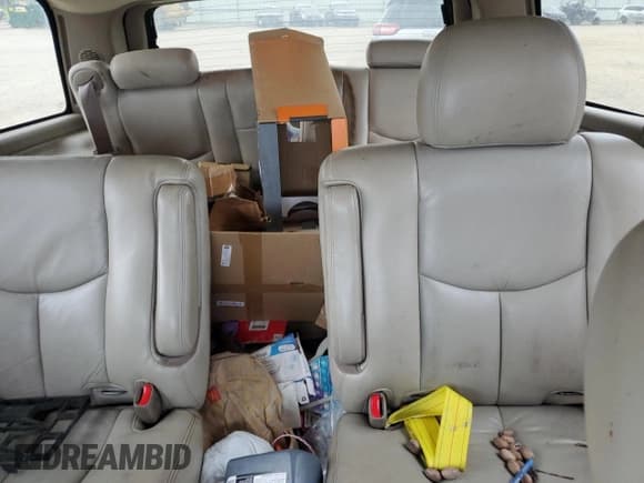 ✅ 2005 GMC Yukon SLE • VIN: 1GKEC13T55R268865 • Lot: 56648125. Wystawiony na Copart z przebiegiem 411 274 mil. Bezpłatny archiwum sprzedaży aukcyjnych z USA i szczegółowy raport historii pojazdu na DreamBid. Zdjęcie 10.