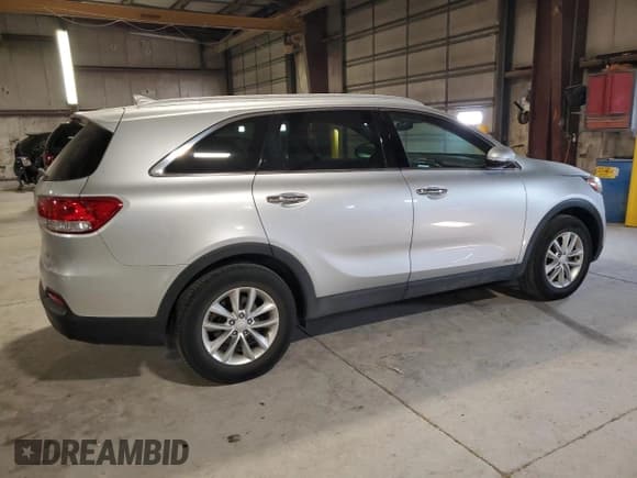 ✅ 2018 Kia Sorento LX • VIN: 5XYPGDA34JG345778 • Lot: 80525755. Wystawiony na Copart z przebiegiem 63 143 mil. Bezpłatny archiwum sprzedaży aukcyjnych z USA i szczegółowy raport historii pojazdu na DreamBid. Zdjęcie 3.