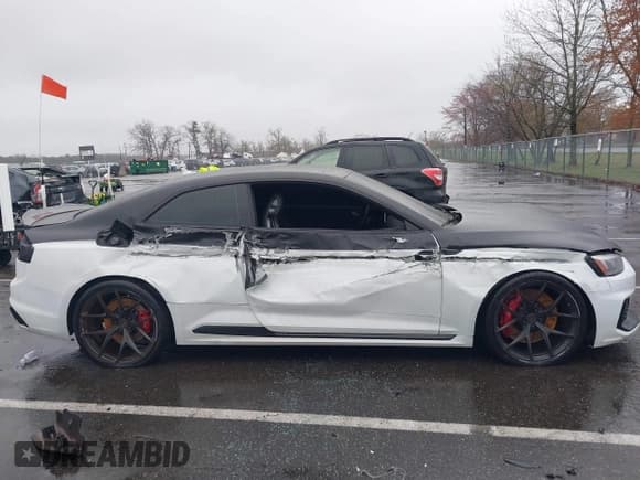 ✅ 2018 Audi RS 5 • VIN: WUAPWAF5XJA905043 • Lot: 41978868. Listed on IAAI with 60,838 mi. Free auction sales archive from the USA and detailed vehicle history report at DreamBid. Image 13.