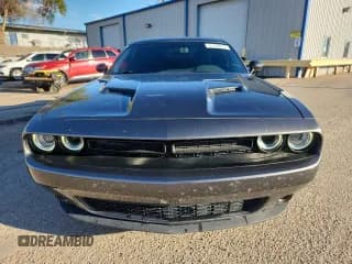 ✅ 2022 Dodge Challenger SXT • VIN: 2C3CDZAG7NH168355 • Lot: 83792035. Wystawiony na Copart z przebiegiem 48 271 mil. Bezpłatny archiwum sprzedaży aukcyjnych z USA i szczegółowy raport historii pojazdu na DreamBid. Zdjęcie 5.