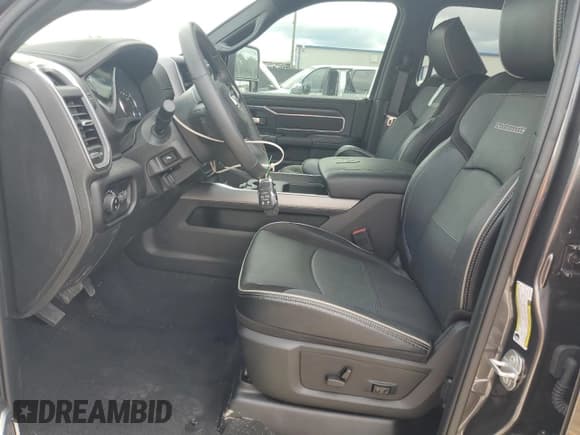 ✅ 2024 Ram 2500 Laramie • VIN: 3C6UR5NL1RG181620 • Lot: 71592185. Listed on Copart with 2,672 mi. Free auction sales archive from the USA and detailed vehicle history report at DreamBid. Image 7.