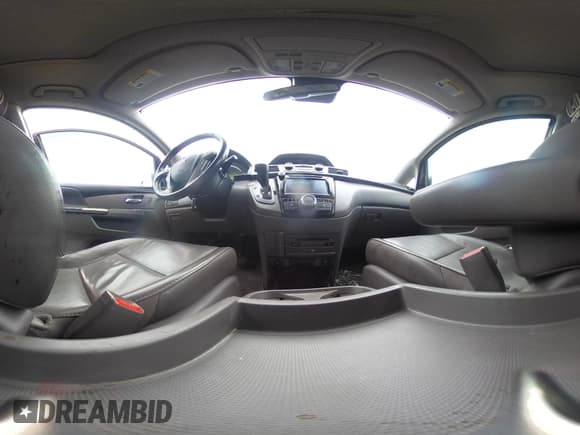 ✅ 2014 Honda Odyssey Touring • VIN: 5FNRL5H94EB079079 • Lot: 43876858. Wystawiony na IAAI z przebiegiem 92 838 mil. Bezpłatny archiwum sprzedaży aukcyjnych z USA i szczegółowy raport historii pojazdu na DreamBid. Zdjęcie 18.