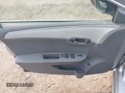 ✅ 2011 Chevrolet Malibu 1LS • VIN: 1G1ZB5E12BF103655 • Lot: 42890679. Wystawiony na IAAI z przebiegiem 95 073 mil. Bezpłatny archiwum sprzedaży aukcyjnych z USA i szczegółowy raport historii pojazdu na DreamBid. Zdjęcie 13.