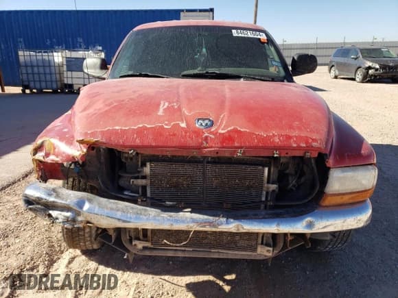 ✅ 2000 Dodge Dakota Sport • VIN: 1B7GL2AX1YS679788 • Lot: 84621604. Wystawiony na Copart z przebiegiem Nie podano. Bezpłatny archiwum sprzedaży aukcyjnych z USA i szczegółowy raport historii pojazdu na DreamBid. Zdjęcie 5.