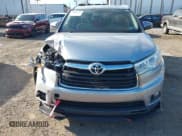 ✅ 2014 Toyota Highlander XLE • VIN: 5TDJKRFH3ES067714 • Lot: 43691151. Wystawiony na IAAI z przebiegiem 224 667 mil. Bezpłatny archiwum sprzedaży aukcyjnych z USA i szczegółowy raport historii pojazdu na DreamBid. Zdjęcie 12.