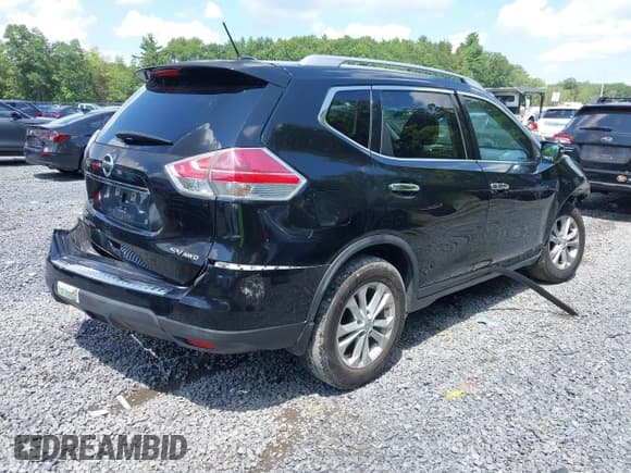 ✅ 2015 Nissan Rogue S • VIN: KNMAT2MVXFP555132 • Lot: 42855790. Wystawiony na IAAI z przebiegiem 113 044 mil. Bezpłatny archiwum sprzedaży aukcyjnych z USA i szczegółowy raport historii pojazdu na DreamBid. Zdjęcie 4.