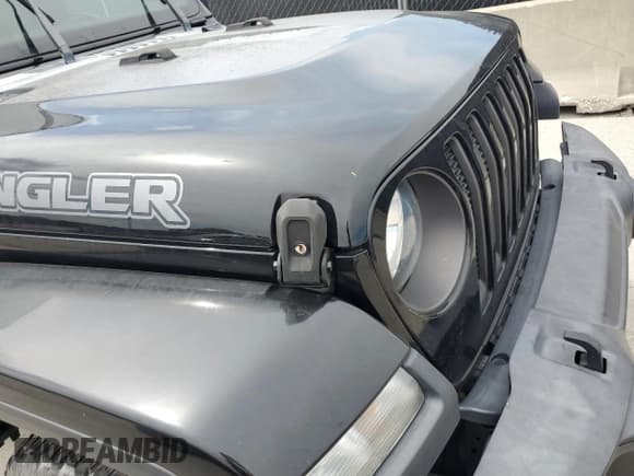 ✅ 2021 Jeep Wrangler Sport • VIN: 1C4GJXAN7MW650476 • Lot: 62500765. Listed on Copart with 36,280 mi. Free auction sales archive from the USA and detailed vehicle history report at DreamBid. Image 9.