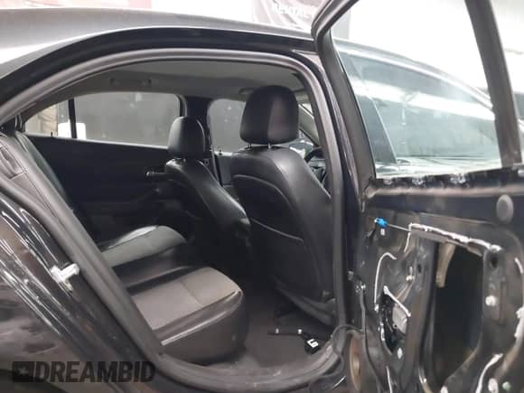 2013 Chevrolet Malibu LT z VIN 1G11C5SA9DF319522, wystawiony jako IAAI lot #43183681 z przebiegiem 104 711 mil mil oraz . Historia ofert i sprzedaży dostępna na DreamBid. Obrazek 8.