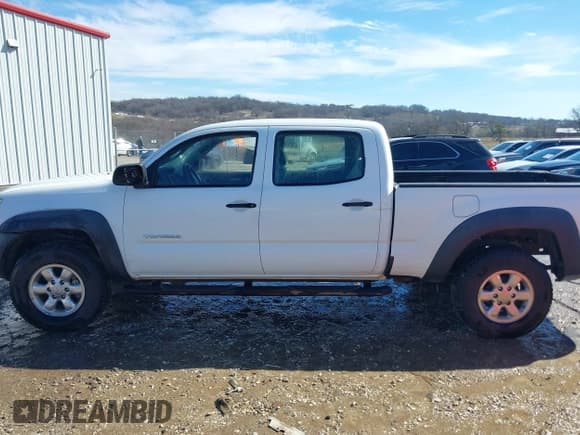 ✅ 2006 Toyota Tacoma • VIN: 3TMMU52N06M002199 • Лот: 41622522. Опубликован ранее на IAAI с пробегом 181 818 миль. Бесплатный доступ к архиву аукционных продаж из США и подробный отчёт об истории автомобиля на DreamBid. Изображение 15.